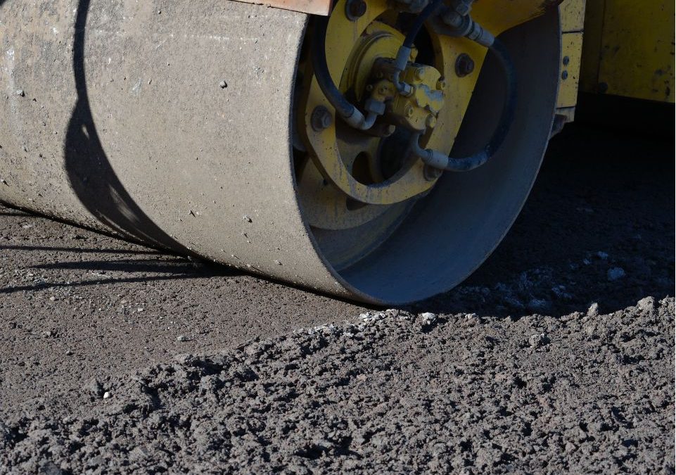 pavimentacao_asfalto_mini-961x675