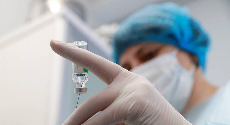 reuters-vacina-de-oxford-astrazeneca-1500-12032021102734758