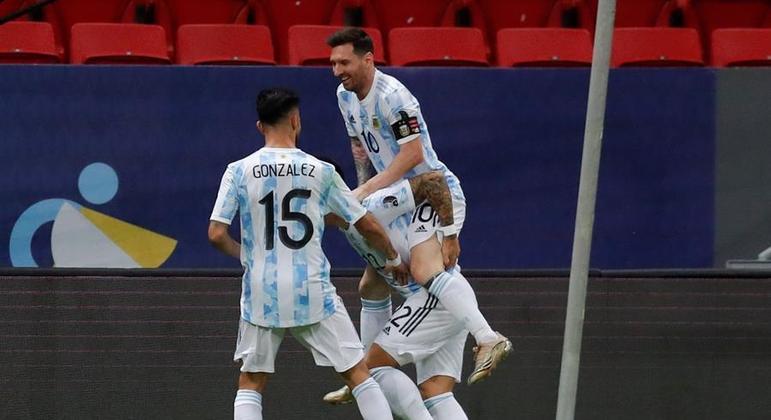 messi-lautaro-argentina-06072021233936385