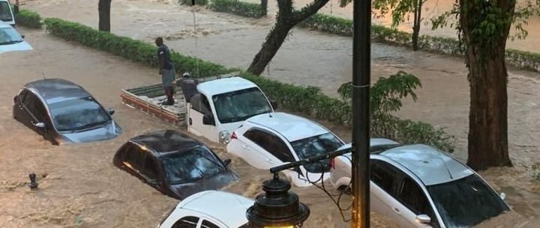 enchente-petropolis-temporal-alagamento-15022022215453191