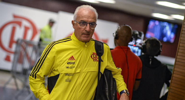 dorival-junior-na-chegada-ao-maracana-14072022005833153