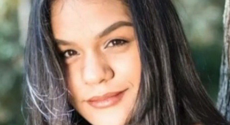 professora-sai-para-visitar-a-mae-e-e-encontrada-morta-com-as-maos-e-pes-amarrados-na-zona-leste-de-sp-elida-08112022125941067 (1)