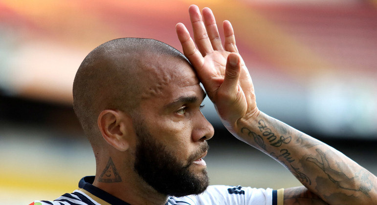 daniel-alves-e-preso-na-espanha-21012023163816781