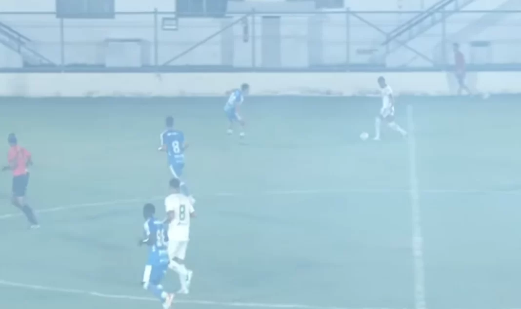 jogo-da-copa-es-foi-interrompido-por-causa-do-fumace-2312856-article