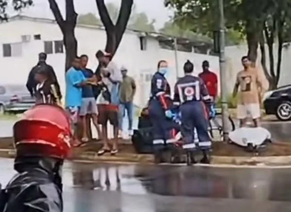 motociclista-colide-com-canteiro-em-guarapari-e-morre-no-local-2478969-article