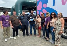 Guarapari é o primeiro município a receber o Programa Pet Vida, com o carretão para castração animal