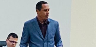 Vereador Silvinho do Mãe-Bá participa da assinatura de termo de cooperação para revitalização da Lagoa de Mãe-Bá